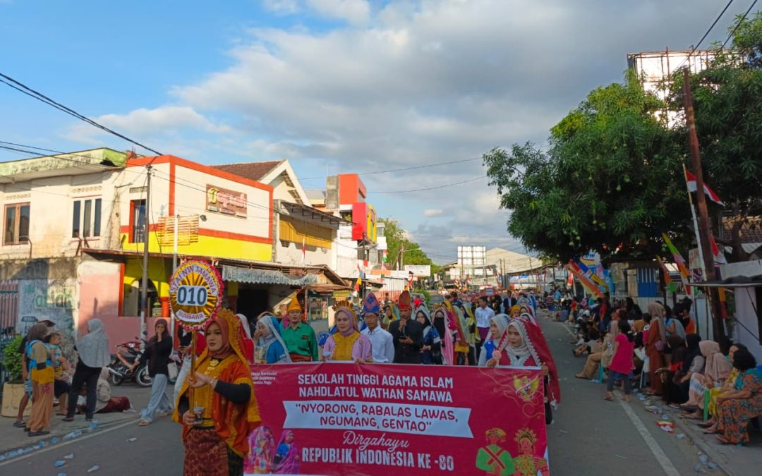 Mahasiswa STAI NW Samawa Ikuti Pawai Karnaval Budaya HUT RI ke-80